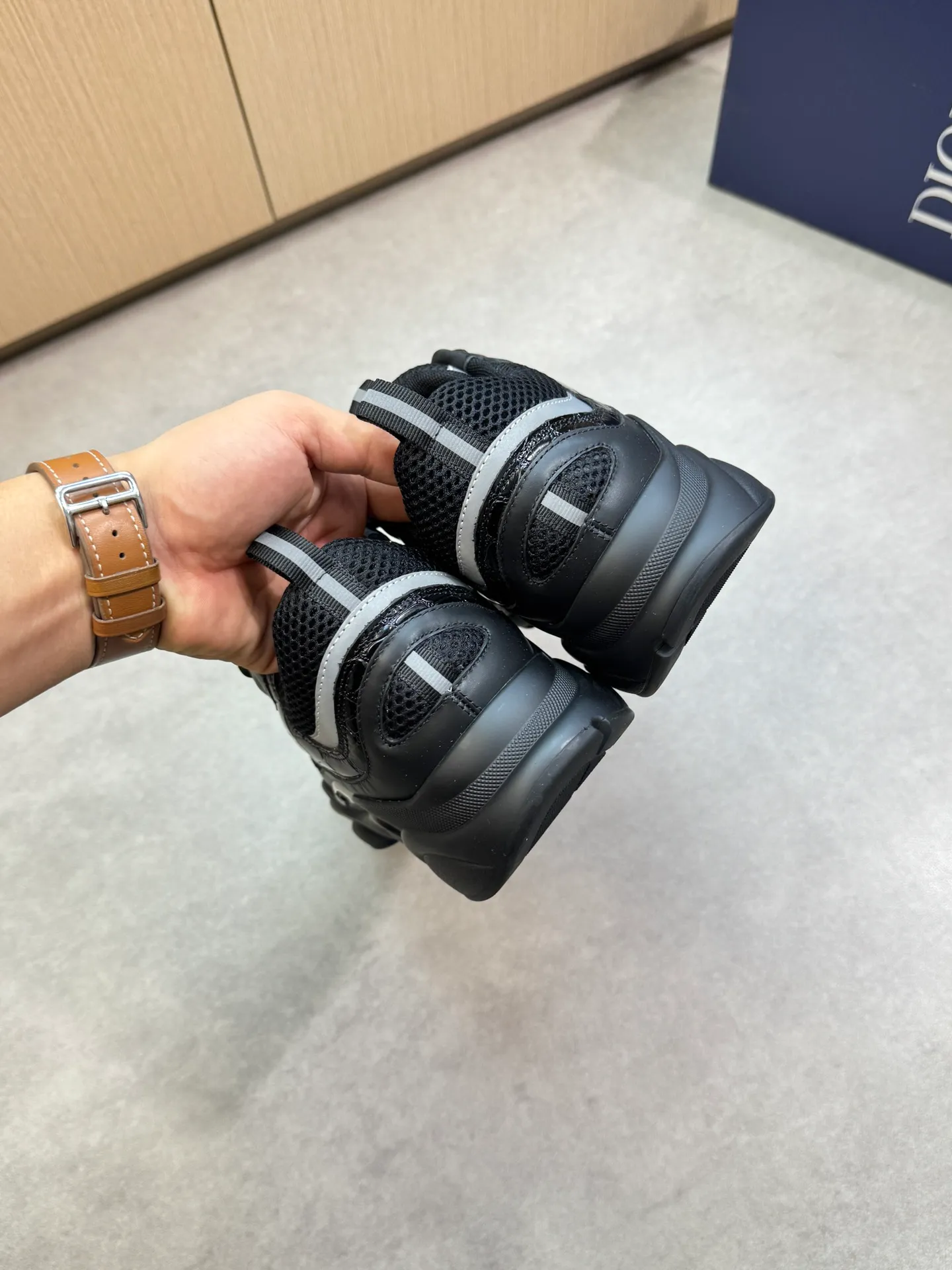 Factory price: 460💰[Dior] Dior - high-end quality original order 🔍🔍🔍 casual sports shoes - upper: 🔝 stone pattern calfskin, high silk mesh canvas, brand totem cloth, tongue and heel; reflective brand webbing - lining: brand canvas - original: ultra-light T men's shoes 💰U foam rubber; two-color molded outsole -Ultra-high quality control·Fine workmanship: highlighted (high-end·nobility·grade) -Size: 39-44 (38, 45, 46, 47, can be customized)·D9285